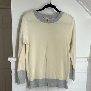 Pact Organic Cream Color Ribbed Sweater size Medium